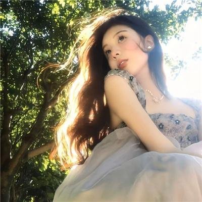 网聘女伴